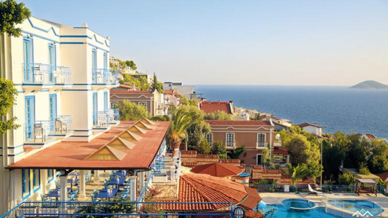 Kaş’a İngiliz akını!