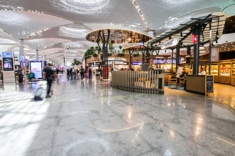İstanbul Havalimanı’na 24 günde 4 milyon yolcu ayak bastı