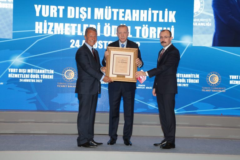 TMB, yurt dışında büyük projeler üstlenen Türk müteahhitleri ödüllendirdi!