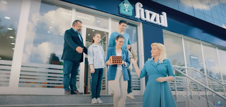 Fuzul, sisteminin temelinde yer alan dayanışma ekonomisini tuğla metaforlu reklam filmiyle vurguluyor