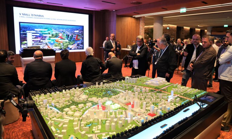 ECE TÜRKİYE ULUSLARARASI PERAKENDE KİRALAMA GÜNÜNDE İSRA HOLDİNG’İN AVM PROJELERİ GÖRÜCÜYE ÇIKTI