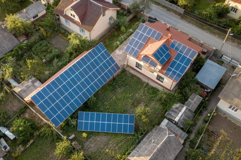 DEPREM FELAKETİ SONRASI SIFIR ENERJİ BİNALARA GEÇİŞ İLK KEZ ZEROBUILD SUMMIT’23’TE MASAYA YATIRILACAK
