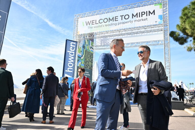 ALKAŞ, TÜRKİYE’Yİ DÜNYANIN EN BÜYÜK 100 YATIRIM ŞİRKETİNDEN 76’SININ KATILDIĞI MIPIM FUARININ GÜNDEMİNE TAŞIDI