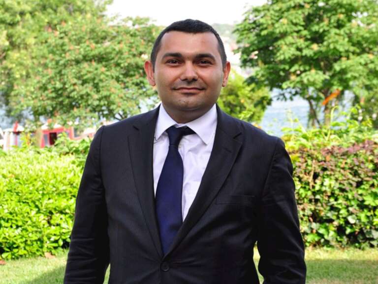 GAYRİMENKUL HUKUKU DERNEĞİ BAŞKANI ALİ GÜVENÇ KİRAZ YENİ KENTSEL DÖNÜŞÜM YASASINI DEĞERLENDİRDİ!