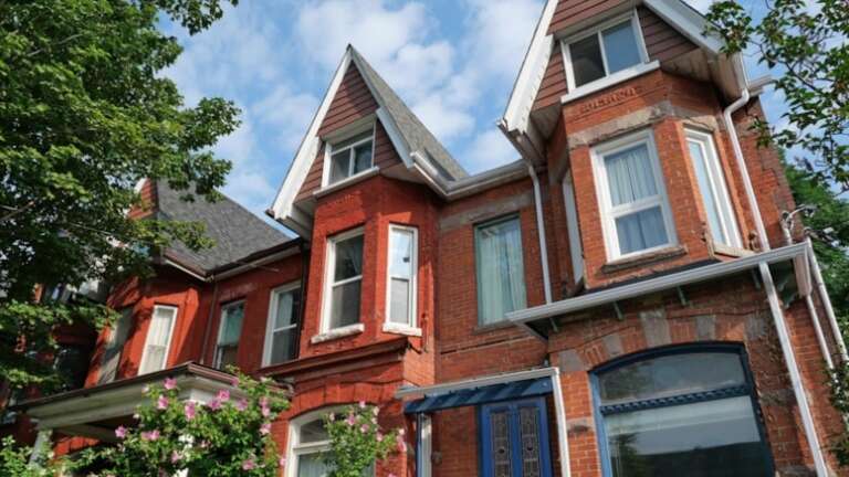 Toronto’da konut satışları son 23 yılın en düşük seviyesine geriledi