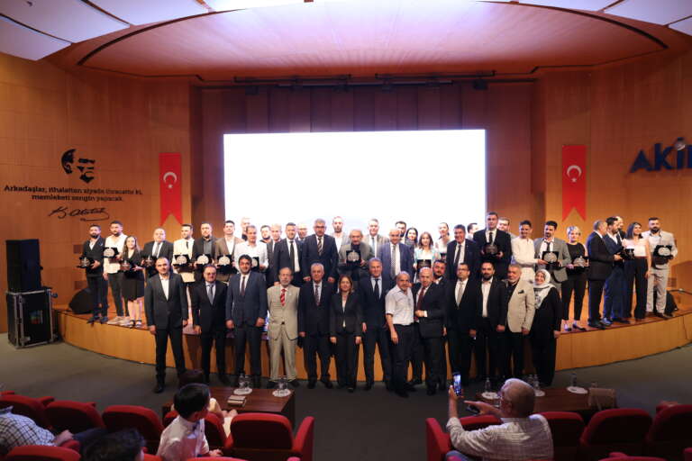 MOBİLYADA AKDENİZ’İN İHRACAT ŞAMPİYONLARI ÖDÜLLENDİRİLDİ