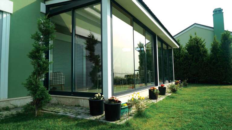 Egepen Deceuninck, cam balkon sistemleriyle enerji tasarrufuna katkı sağlıyor