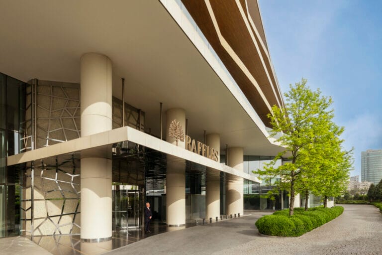 RAFFLES İSTANBUL’UN YENİ OTEL MÜDÜRÜ: NAZLI İREM