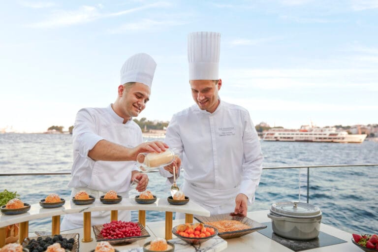 THE PENINSULA ISTANBUL’DA ANNELER GÜNÜ’NE ÖZEL BİR KUTLAMA