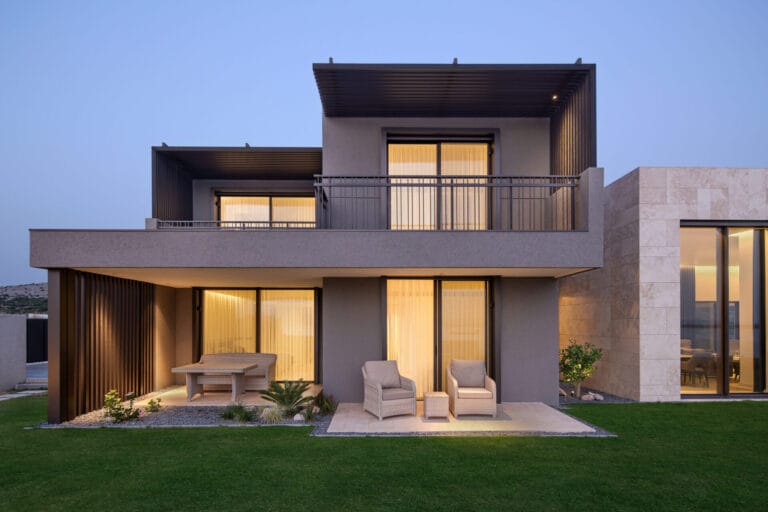 BAŞAK AKKOYUNLU DESIGN’DAN ÇAĞDAŞ BİR YAZ EVİ: CASA SOLIS