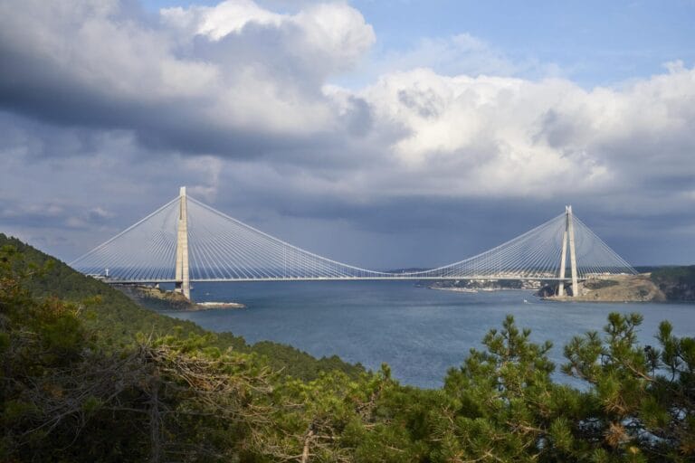 Yavuz Sultan Selim Köprüsü’nün yıllık elektrik tüketimi yenilenebilir enerji ile sağlandı