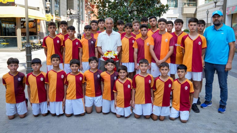POLAT VAKFI, GALATASARAY NUSAYBİN SPOR OKULLARI ÖĞRENCİLERİNİ İSTANBUL’DA AĞIRLADI