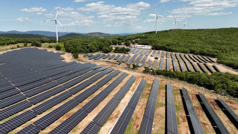 Akfen Yenilenebilir Enerji, Tamamı Temiz Kaynaklardan Enerji Üretiminde 828 MW’lık Kurulu Güce Ulaştı
