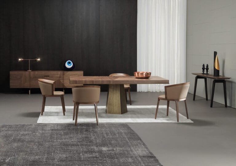 CASA İLE EV-OFİSLERDE ‘POWER DRESSING’ TARZINA GEÇİŞ