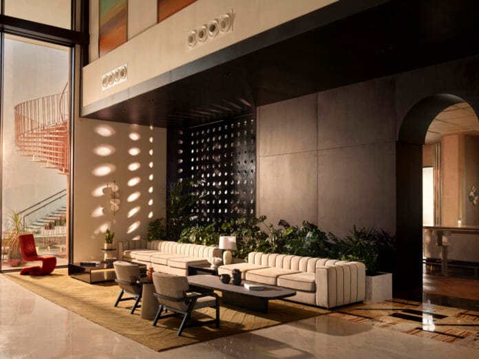 1761124652_20250624_YK_XOcapearnna180140