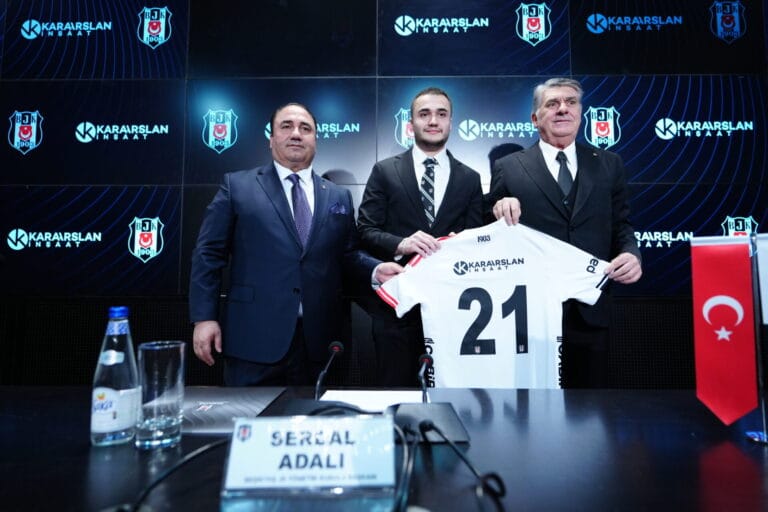 Karaarslan İnşaat, Beşiktaş Futbol A Takımı’nın Forma Sırt Sponsoru Oldu